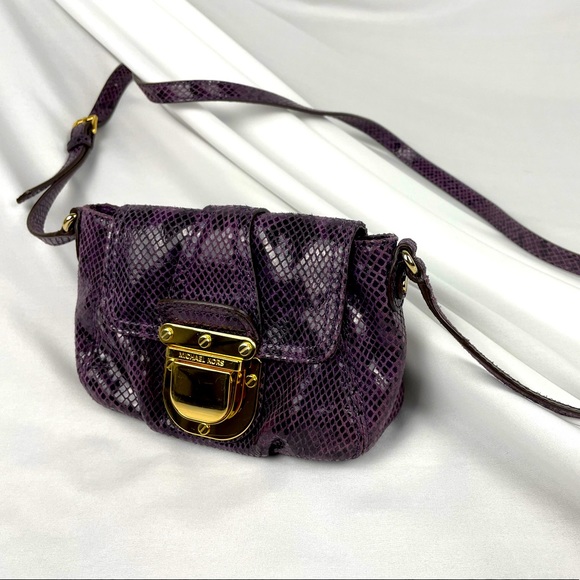 Micheal Kors PURPLE bag “Charlton” snakeskin embossed small crossbody bag - Picture 1 of 4